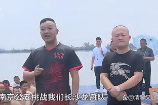 ☺库里晒近期和妻子&父亲&兄弟动态：能量满满